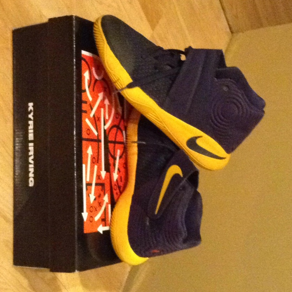 Kyrie Irving 2 sneakers